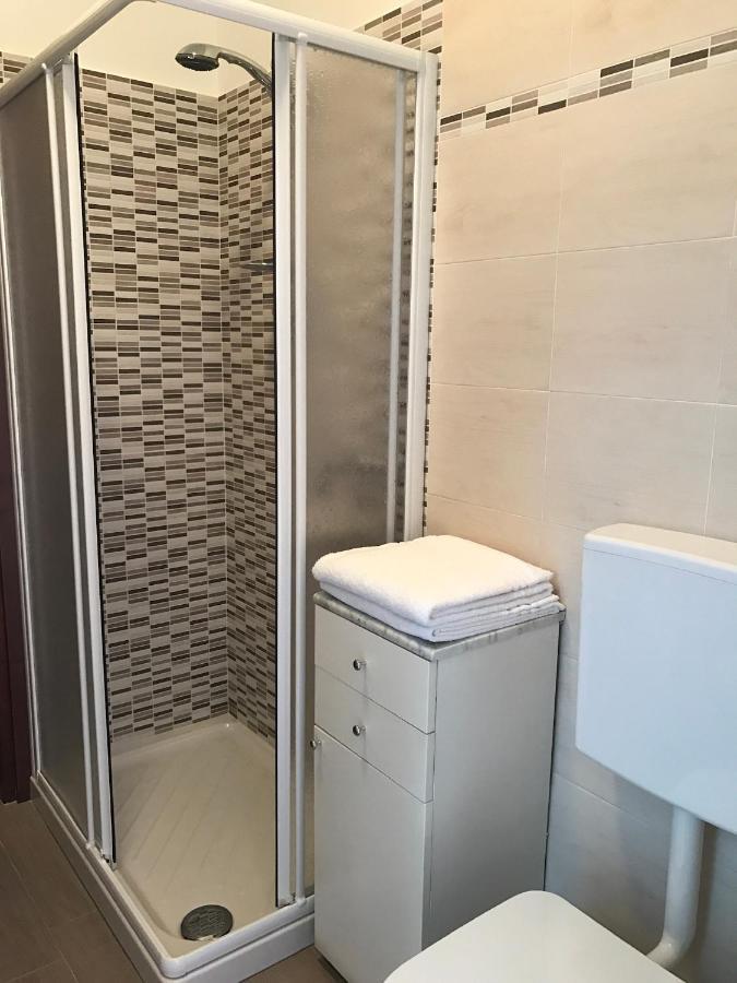 B&B Gloria Apartment Baveno Luaran gambar