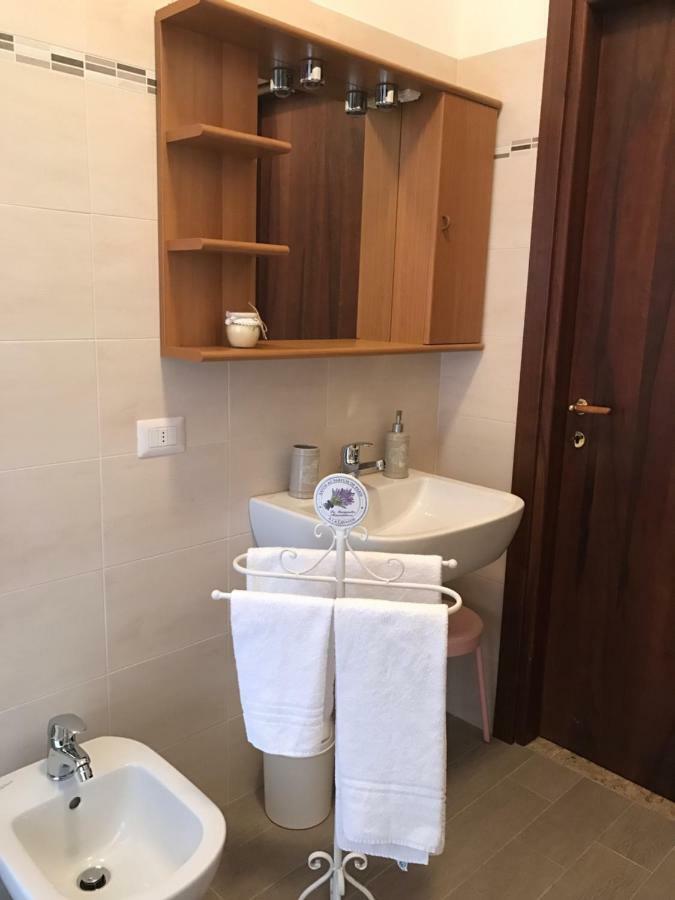 B&B Gloria Apartment Baveno Luaran gambar